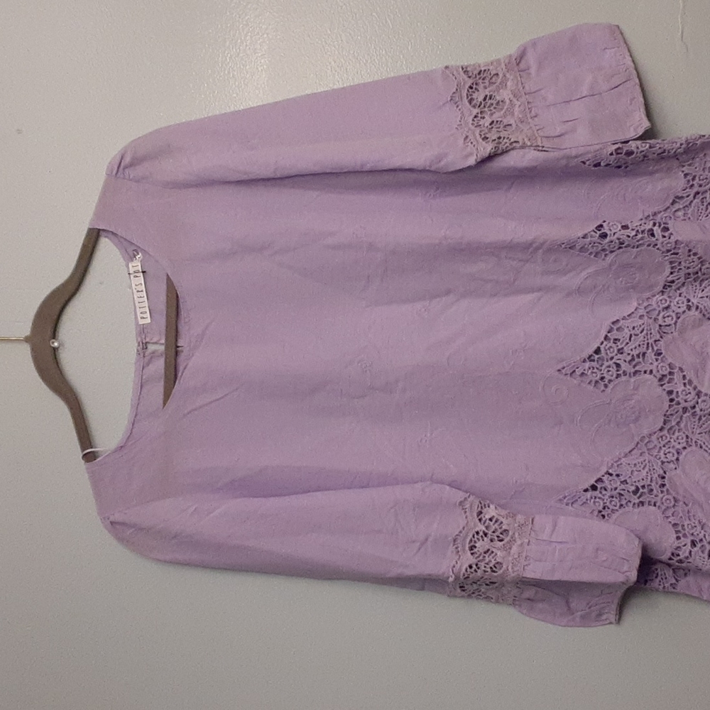 Potter's pot size M women's 100% cotton lilac purple blouse with long sleeves.
